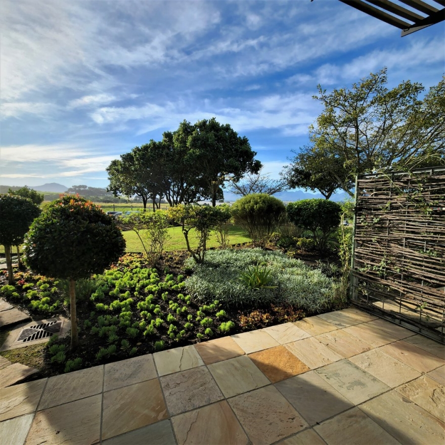 To Let 2 Bedroom Property for Rent in Oubaai Western Cape